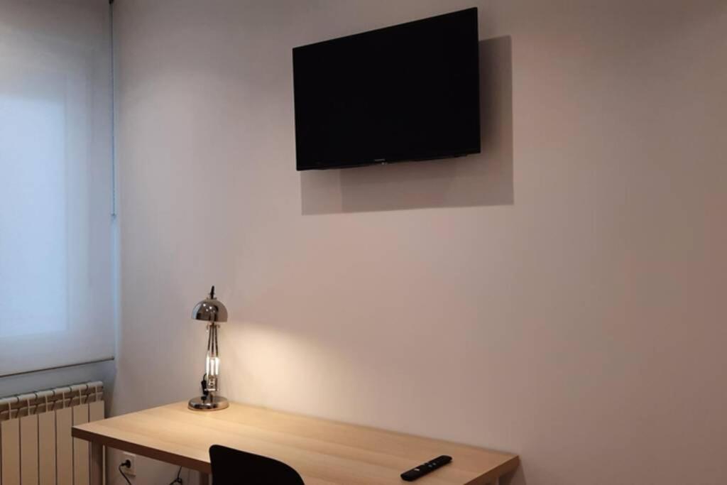 Apartamentos Milan 2 Овиедо Екстериор снимка