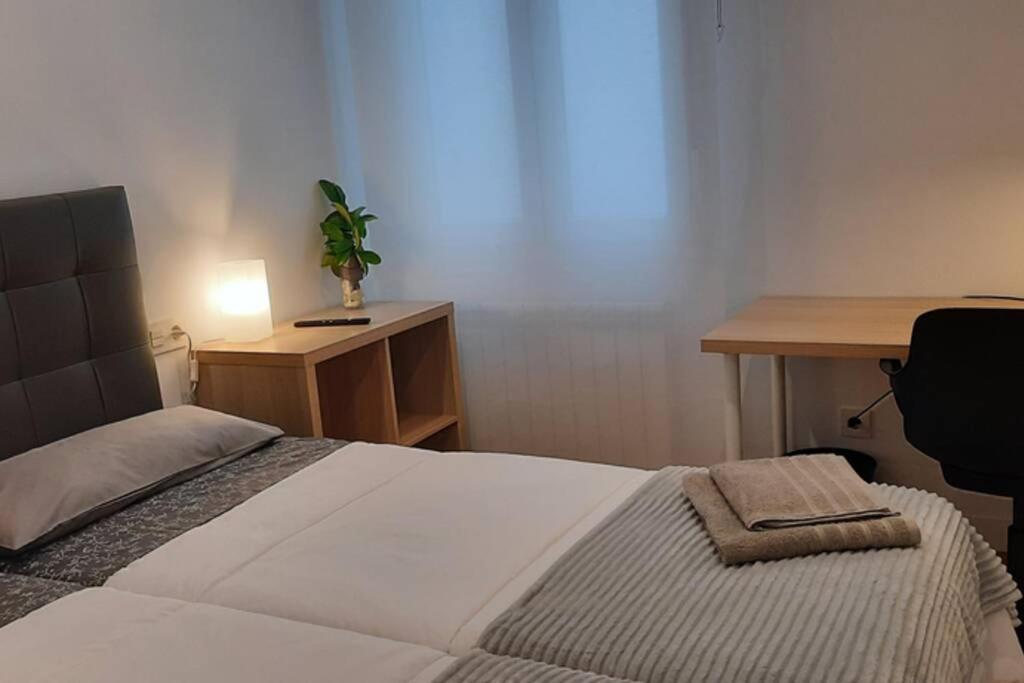 Apartamentos Milan 2 Овиедо Екстериор снимка
