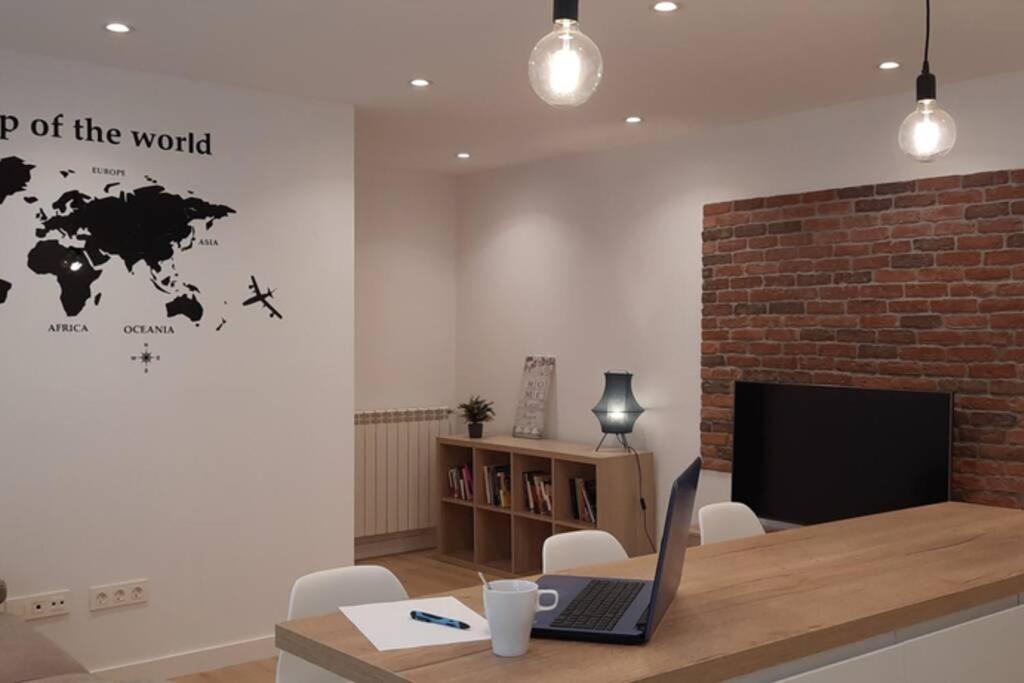 Apartamentos Milan 2 Овиедо Екстериор снимка