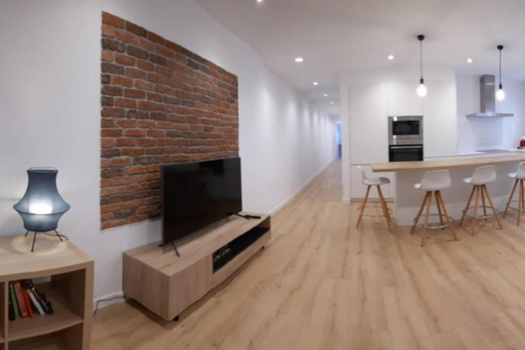 Apartamentos Milan 2 Овиедо Екстериор снимка