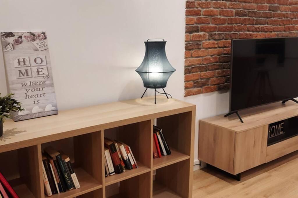 Apartamentos Milan 2 Овиедо Екстериор снимка